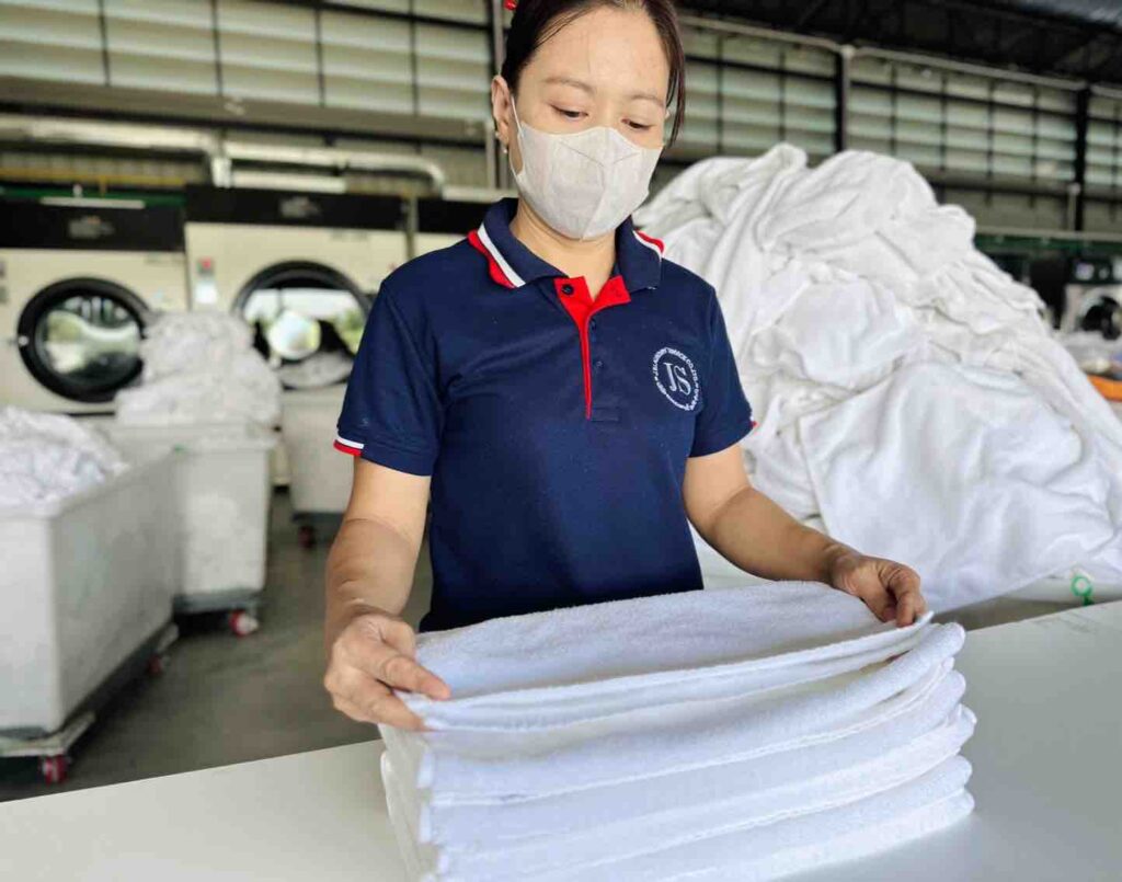 พนักงานบริการผ้าโรงแรมมาตรฐานอุตสาหกรรม